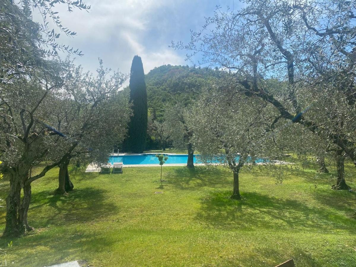 Villa Sweet Flower - With Private Pool And Garden Манерба-дель-Гарда Екстер'єр фото